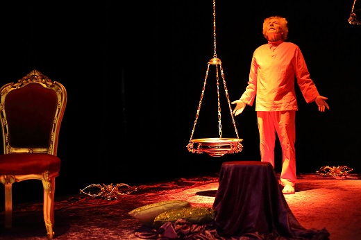 Arroyo es Teatro: 'Cómico' (El Brujo)